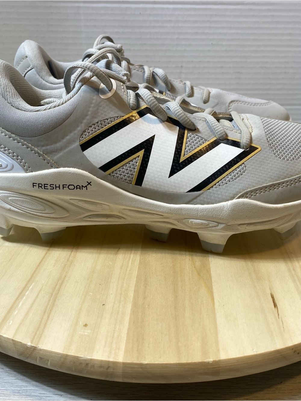 Women’s 8.5 New Balance Fresh Foam X 3000v7 Gray PL3000G7 Baseball Cleats